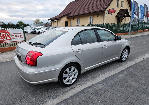 Toyota Avensis cena 15900 przebieg: 175000, rok produkcji 2006 z Gniezno małe 232